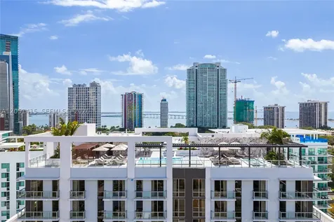 1611 SW 2nd Avenue Miami FL 33129