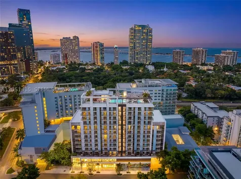 1611 SW 2nd Avenue Miami FL 33129
