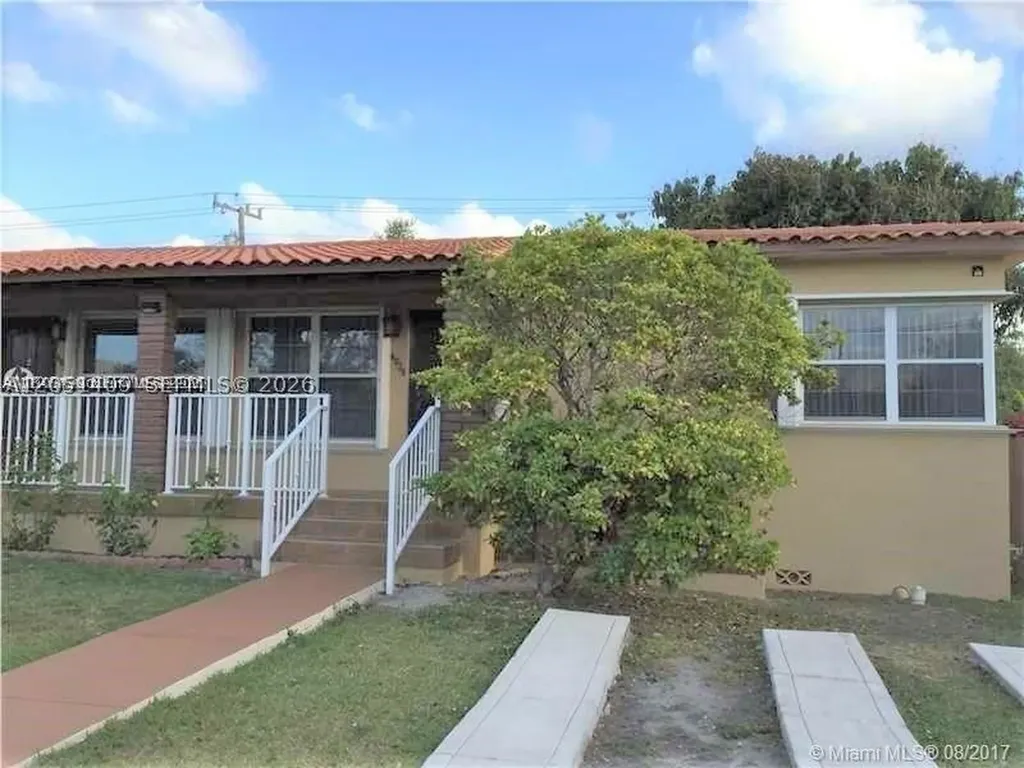 4038 SW 9th Terrace Miami FL 33134