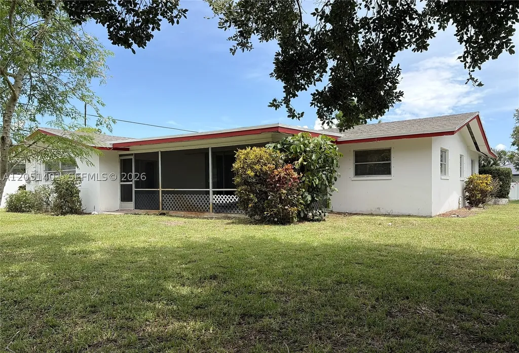 3696 Dogwood Avenue Palm Beach Gardens FL 33410