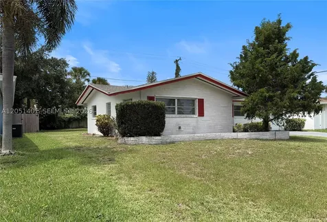 3696 Dogwood Avenue Palm Beach Gardens FL 33410