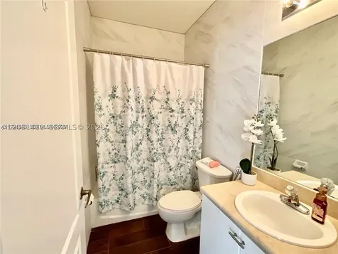 7472 NW 112th Path Doral FL 33178