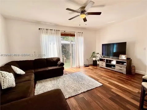 7472 NW 112th Path Doral FL 33178