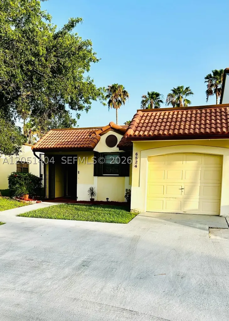 6524 NW 188th Lane Hialeah FL 33015