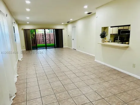 6524 NW 188th Lane Hialeah FL 33015