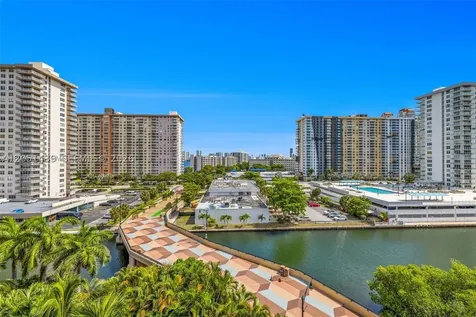 17150 N Bay Road Sunny Isles Beach FL 33160