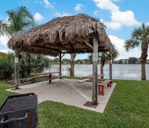 212 Lake Pointe Drive Oakland Park FL 33309