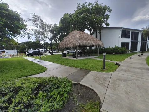 212 Lake Pointe Drive Oakland Park FL 33309