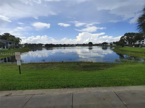 212 Lake Pointe Drive Oakland Park FL 33309