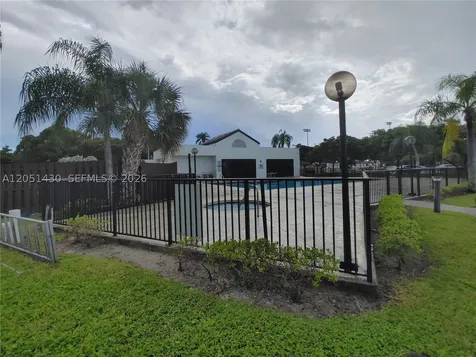212 Lake Pointe Drive Oakland Park FL 33309