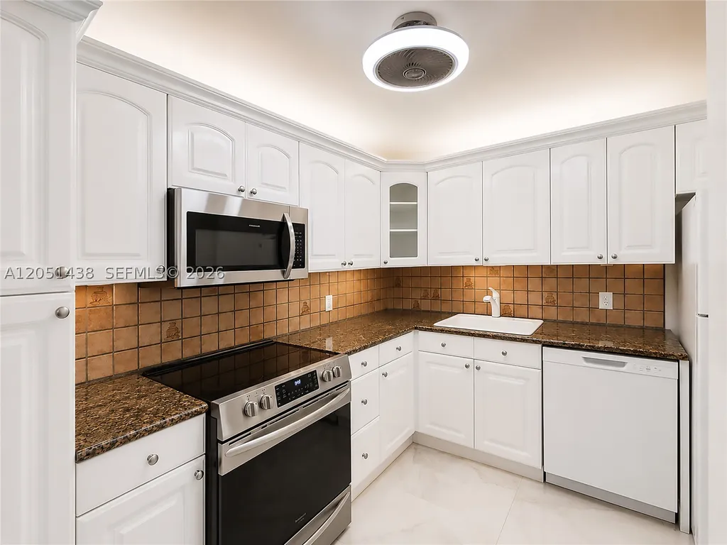 2201 S Ocean Drive Hollywood FL 33019
