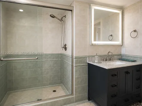 2201 S Ocean Drive Hollywood FL 33019