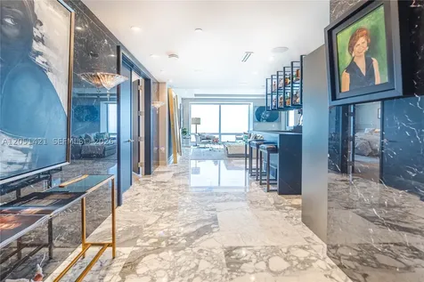 1425 Brickell Avenue Miami FL 33131