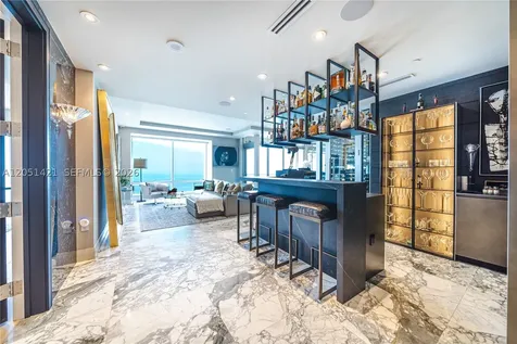1425 Brickell Avenue Miami FL 33131