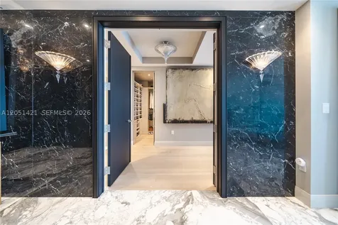 1425 Brickell Avenue Miami FL 33131