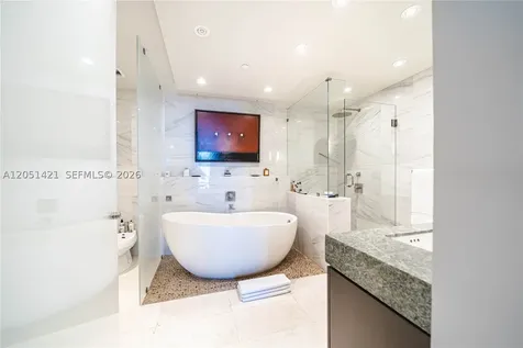 1425 Brickell Avenue Miami FL 33131