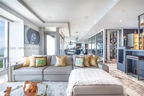 1425 Brickell Avenue Miami FL 33131