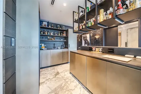 1425 Brickell Avenue Miami FL 33131