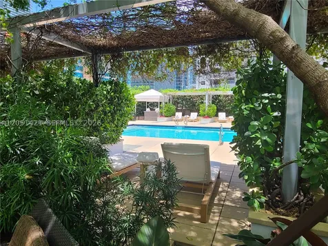 1425 Brickell Avenue Miami FL 33131