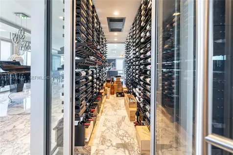 1425 Brickell Avenue Miami FL 33131