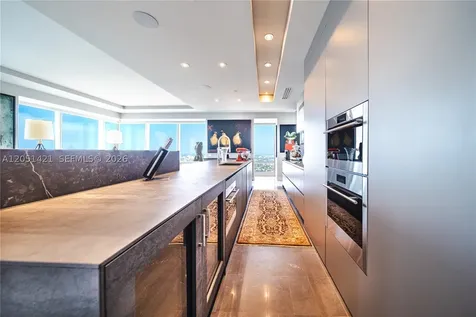 1425 Brickell Avenue Miami FL 33131