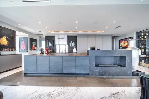 1425 Brickell Avenue Miami FL 33131