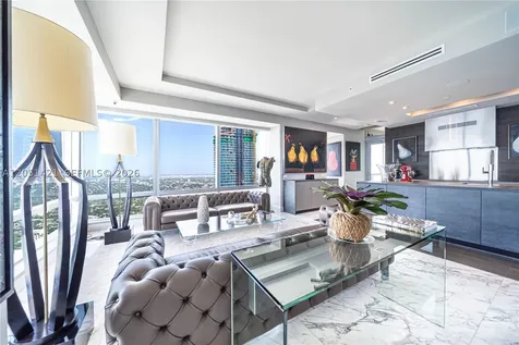 1425 Brickell Avenue Miami FL 33131