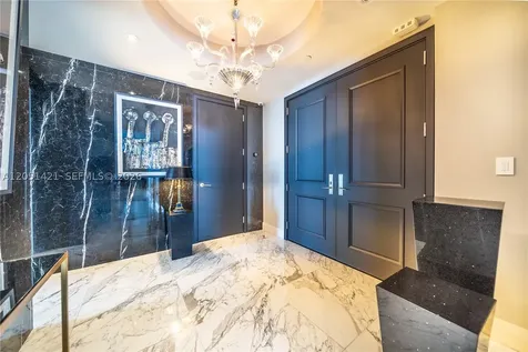1425 Brickell Avenue Miami FL 33131