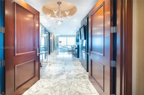 1425 Brickell Avenue Miami FL 33131