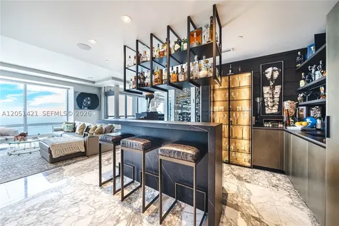 1425 Brickell Avenue Miami FL 33131