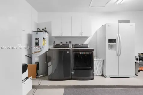 3520 N 32nd Terrace Hollywood FL 33021