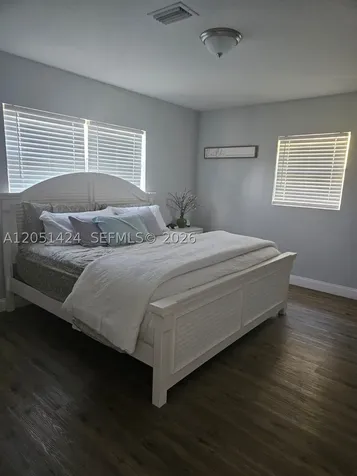 9775 Evans Jacksonville FL 32208