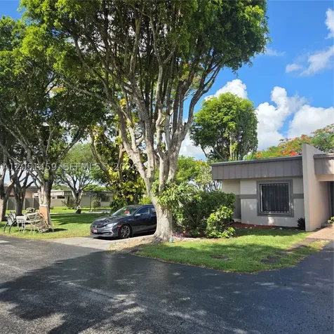 7412 SW 105th Place Miami FL 33173