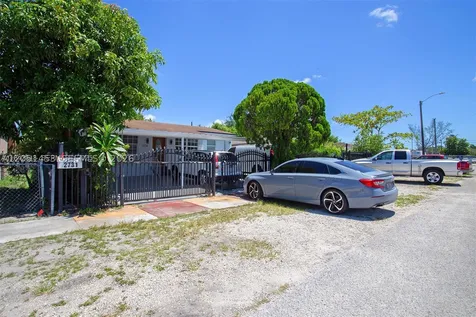 2731 NW 100th Street Miami FL 33147