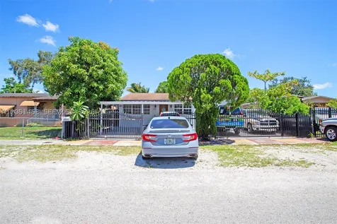2731 NW 100th Street Miami FL 33147