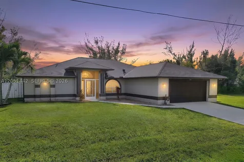 1121 NW 27th Avenue Cape Coral FL 33993