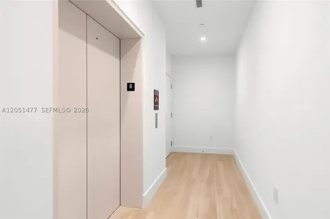 2411 Laguna Creek Miami FL 33181