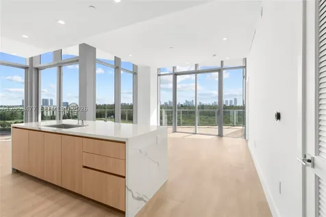 2411 Laguna Creek Miami FL 33181