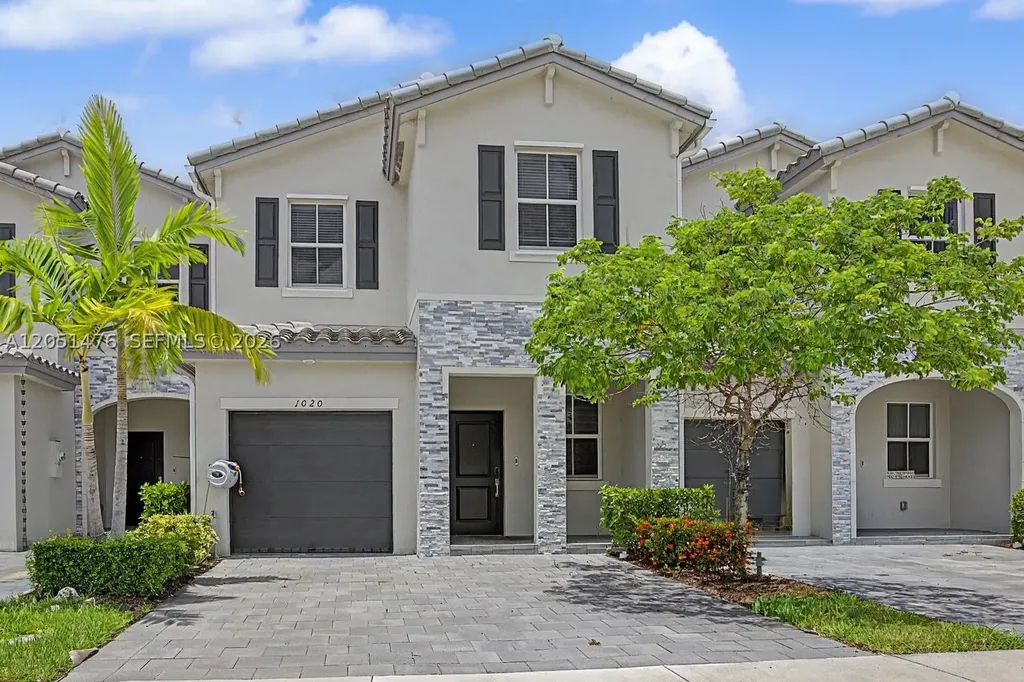1020 SE 26th Terrace Homestead FL 33035