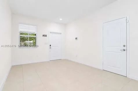 1020 SE 26th Terrace Homestead FL 33035