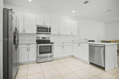1020 SE 26th Terrace Homestead FL 33035