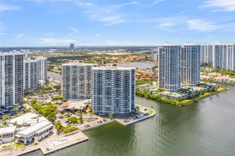 20515 E Country Club Drive Aventura FL 33180