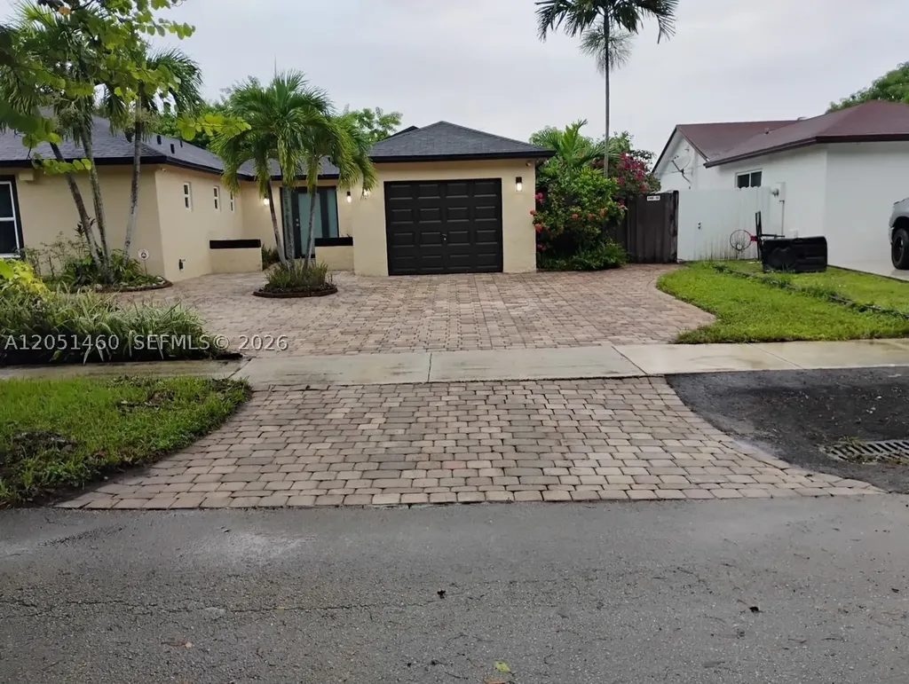 6061 NW 198th Terrace Miami FL 33015