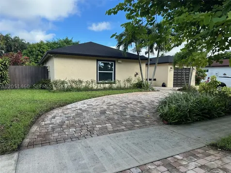 6061 NW 198th Terrace Miami FL 33015