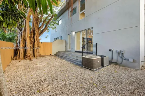 3649 SW 16th Terrace Miami FL 33145