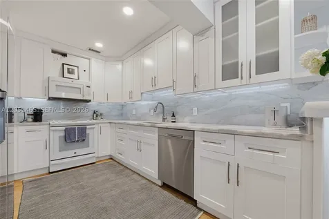 5130 SW 73rd Terrace Miami FL 33143