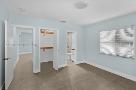 3171 NW 17th Street Miami FL 33125