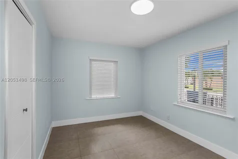 3171 NW 17th Street Miami FL 33125