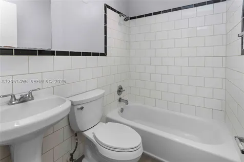 3171 NW 17th Street Miami FL 33125