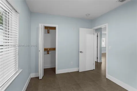 3171 NW 17th Street Miami FL 33125